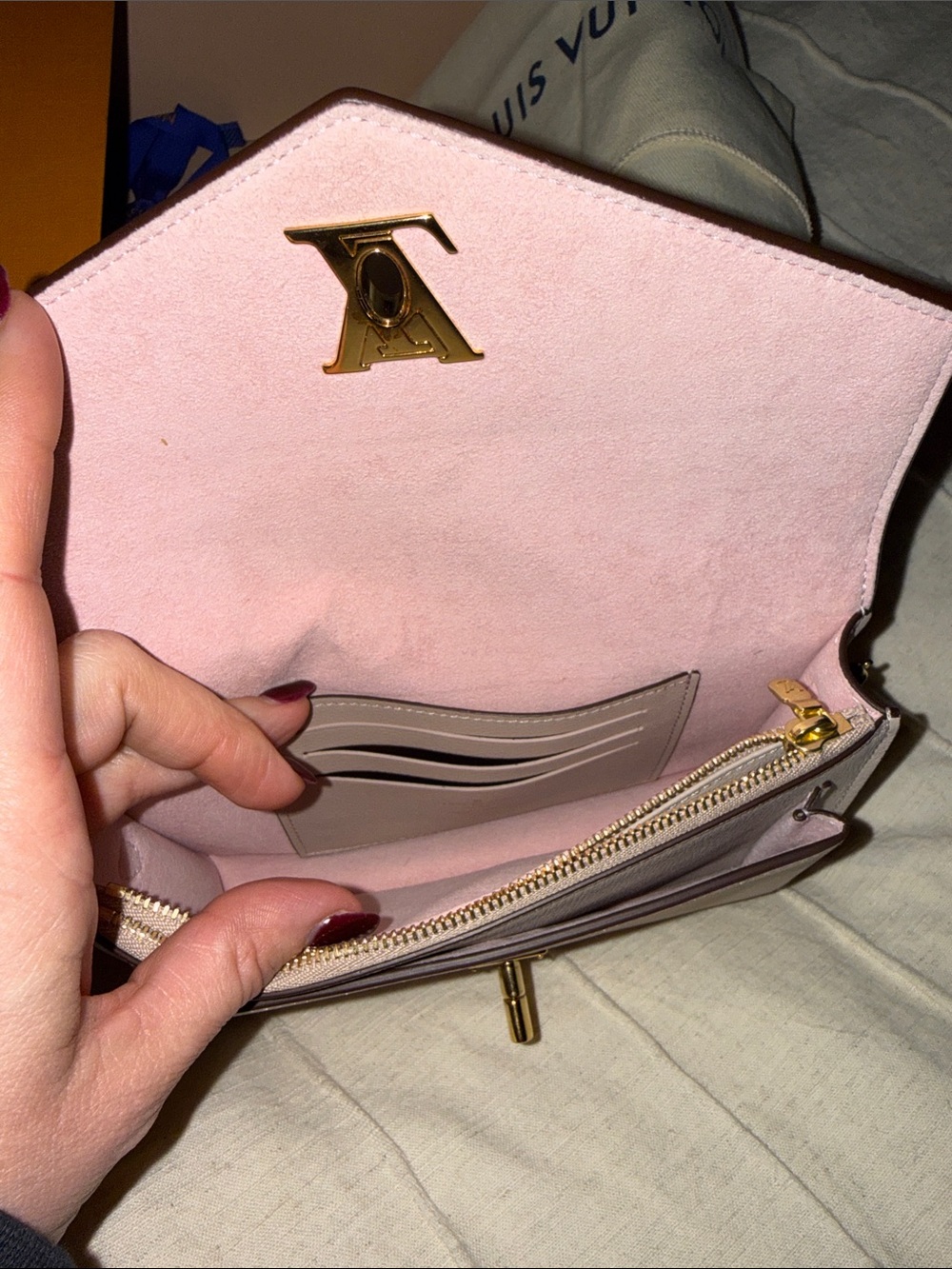 Louis Vuitton Nude/Beige Leather Chain Crossbody with Gold Hardware - Picture 8 of 17